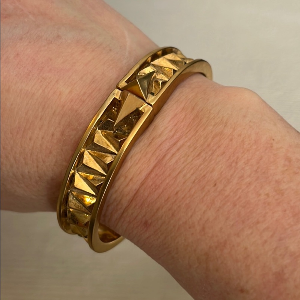 Gold plated bracelet.
